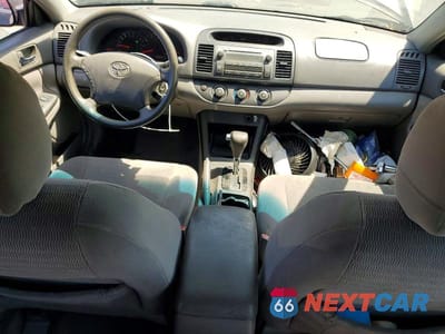 Zdjęcie 8 z 12 samochodu: 2005 TOYOTA CAMRY LE VIN:4T1BE32K05U023574 - miniatura