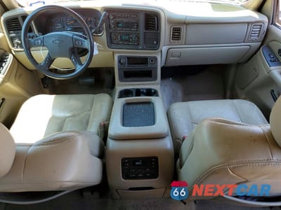 Zdjęcie 8 z 13 samochodu: 2004 CHEVROLET SUBURBAN C1500 VIN:1GNEC16Z34J161717 - miniatura