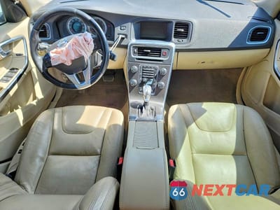 Zdjęcie 8 z 12 samochodu: 2013 VOLVO S60 T5 VIN:YV1612FH0D2171058 - miniatura