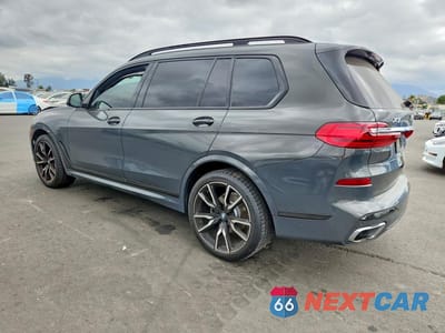 Drugie zdjęcie samochodu z przodu: 2021 BMW X7 XDRIVE40I VIN:5UXCW2C00M9H88302 - miniatura