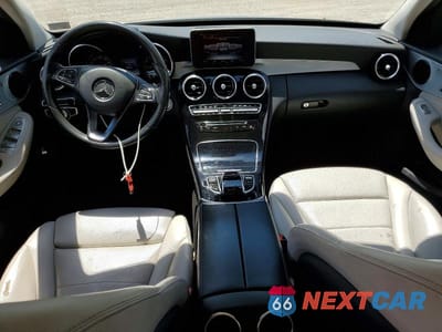 Zdjęcie 8 z 12 samochodu: 2016 MERCEDES-BENZ C 300 4MATIC VIN:55SWF4KB0GU140865 - miniatura