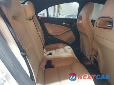 Zdjęcie 10 z 12 samochodu: 2014 MERCEDES-BENZ CLA 250 VIN:WDDSJ4EB2EN044072 - miniatura