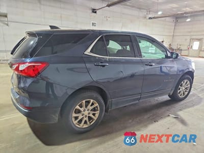Trzecie zdjęcie samochodu z tyłu: 2018 CHEVROLET EQUINOX LT VIN:3GNAXJEV5JL337320 - miniatura