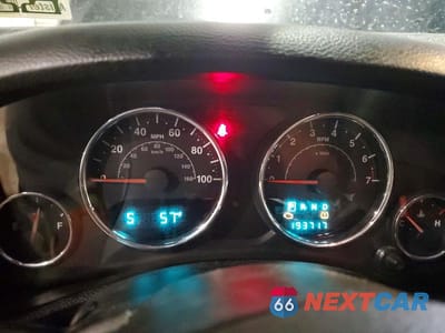 Zdjęcie 9 z 13 samochodu: 2013 JEEP WRANGLER UNLIMITED SPORT VIN:1C4BJWDG7DL637178 - miniatura