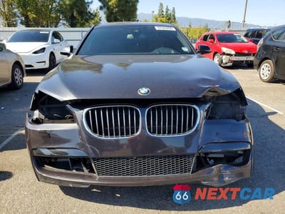 Piąte zdjęcie samochodu w środku: 2013 BMW 750 I VIN:WBAYA8C59DC996681 - miniatura