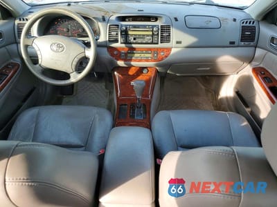 Zdjęcie 8 z 12 samochodu: 2005 TOYOTA CAMRY XLE V6 VIN:4T1BF30K85U093940 - miniatura