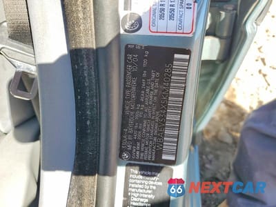 Zdjęcie 12 z 12 samochodu: 2005 BMW 330 I VIN:WBAEV534X5KM40285 - miniatura