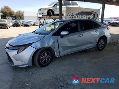 2020 TOYOTA COROLLA LE JTDEBRBE8LJ023568 - główne zdjęcie licytacji z USA - miniatura