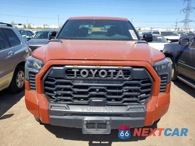 Piąte zdjęcie samochodu w środku: 2024 TOYOTA TUNDRA TRD PRO HV VIN:5TFPC5DB1RX057357 - miniatura