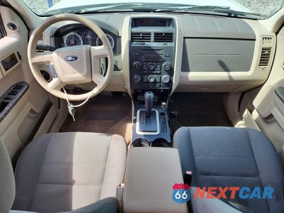 Zdjęcie 8 z 13 samochodu: 2009 FORD ESCAPE XLS VIN:1FMCU02799KC84754 - miniatura