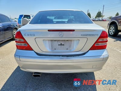 Zdjęcie 6 z 13 samochodu: 2004 MERCEDES-BENZ C 230K SPORT SEDAN VIN:WDBRF40JX4F549745 - miniatura