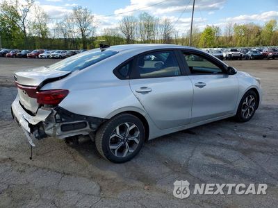 Trzecie zdjęcie samochodu z tyłu: 2020 KIA FORTE LXS VIN:3KPF24AD2LE224198 - miniatura