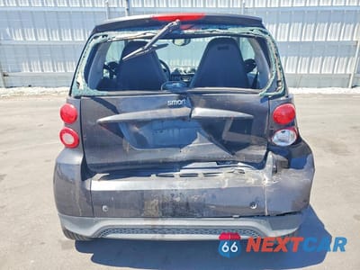 Zdjęcie 6 z 12 samochodu: 2015 SMART FORTWO PURE VIN:WMEEJ3BA6FK812752 - miniatura