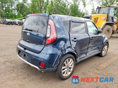 Trzecie zdjęcie samochodu z tyłu: 2018 KIA SOUL + VIN:KNDJP3A59J7512697 - miniatura