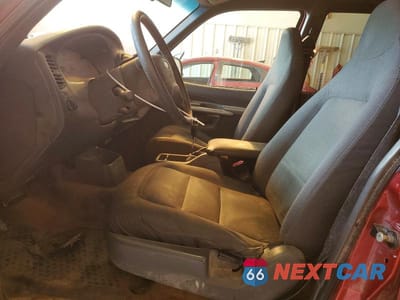 Zdjęcie 7 z 13 samochodu: 2002 FORD EXPLORER SPORT TRAC VIN:1FMZU67EX2UB18418 - miniatura