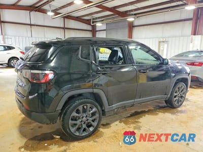 Trzecie zdjęcie samochodu z tyłu: 2021 JEEP COMPASS 80TH EDITION VIN:3C4NJDEB2MT596158 - miniatura