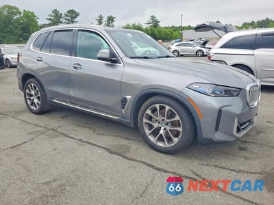 Czwarte zdjęcie samochodu z boku: 2026 BMW X5 XDRIVE4 VIN:5UX23EU0XT9186815 - miniatura