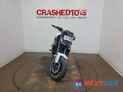 Drugie zdjęcie samochodu z przodu: 2017 YAMAHA FZ09 VIN:JYARN53E5HA001823 - miniatura