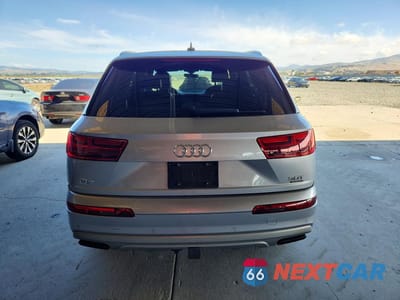 Zdjęcie 6 z 13 samochodu: 2017 AUDI Q7 VIN:WA1LAAF75HD015676 - miniatura