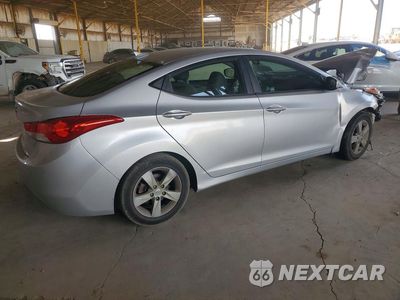 Trzecie zdjęcie samochodu z tyłu: 2013 HYUNDAI ELANTRA GLS VIN:KMHDH4AE1DU499347 - miniatura
