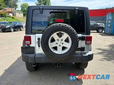 Zdjęcie 11 z 12 samochodu: 2011 JEEP WRANGLER UNLIMITED SPORT VIN:1J4BA3H19BL528443 - miniatura