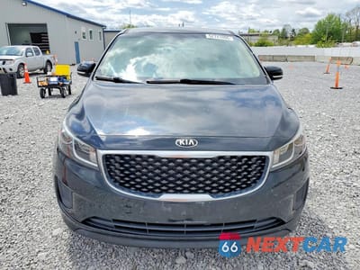 Piąte zdjęcie samochodu w środku: 2018 KIA SEDONA LX VIN:KNDMB5C18J6380250 - miniatura