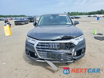 Piąte zdjęcie samochodu w środku: 2019 AUDI Q5 PREMIUM PLUS VIN:WA1BNAFY2K2042619 - miniatura