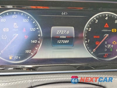 Zdjęcie 9 z 12 samochodu: 2015 MERCEDES-BENZ S 550 4MATIC VIN:WDDUG8FB6FA191744 - miniatura
