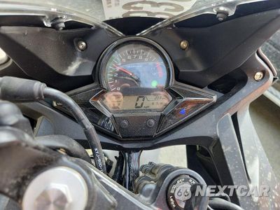 Zdjęcie 7 z 9 samochodu: 2022 HONDA CBR300 R VIN:MLHNC5108N5800108 - miniatura