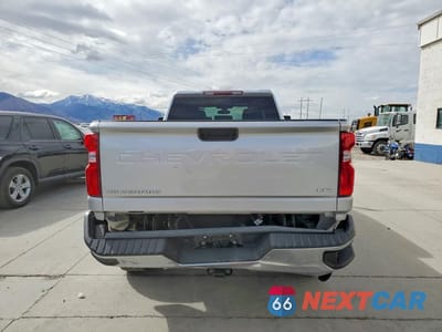 Zdjęcie 6 z 12 samochodu: 2022 CHEVROLET SILVERADO K3500 LTZ VIN:1GC4YUEY7NF254938 - miniatura