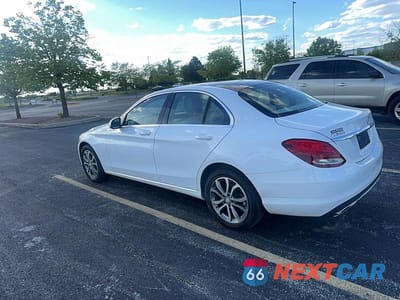 Trzecie zdjęcie samochodu z tyłu: 2015 MERCEDES-BENZ C 300 4MATIC VIN:55SWF4KB4FU037530 - miniatura