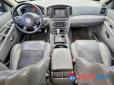 Zdjęcie 8 z 12 samochodu: 2006 JEEP GRAND CHEROKEE SRT-8 VIN:1J8HR78396C217885 - miniatura