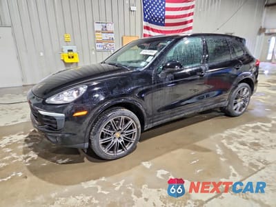 2017 PORSCHE CAYENNE WP1AA2A27HKA81638 - główne zdjęcie licytacji z USA - miniatura