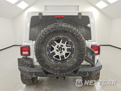 Zdjęcie 6 z 12 samochodu: 2018 JEEP WRANGLER UNLIMITED SAHARA VIN:1C4HJXEG3JW193631 - miniatura