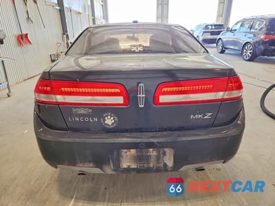 Zdjęcie 6 z 13 samochodu: 2010 LINCOLN MKZ VIN:3LNHL2GC8AR646907 - miniatura
