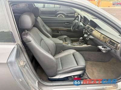 Piąte zdjęcie samochodu w środku: 2010 BMW 328 I SULEV VIN:WBAWV1C59AP124380 - miniatura