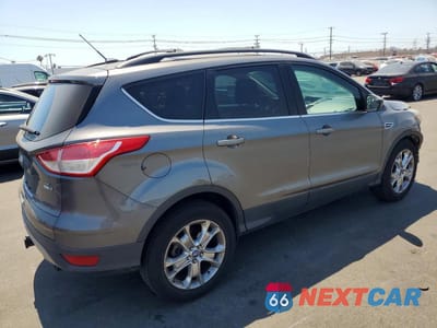 Trzecie zdjęcie samochodu z tyłu: 2013 FORD ESCAPE SE VIN:1FMCU9G93DUB50835 - miniatura