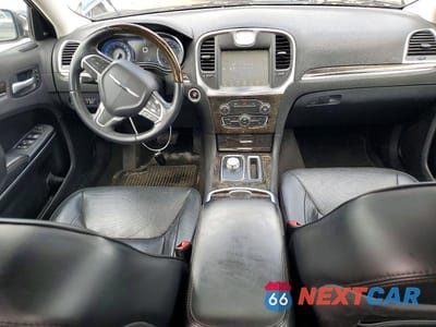 Zdjęcie 8 z 12 samochodu: 2016 CHRYSLER 300C VIN:2C3CCAKGXGH106485 - miniatura
