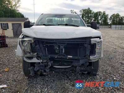 Piąte zdjęcie samochodu w środku: 2019 FORD F250 SUPER DUTY VIN:1FTBF2A64KEC41023 - miniatura