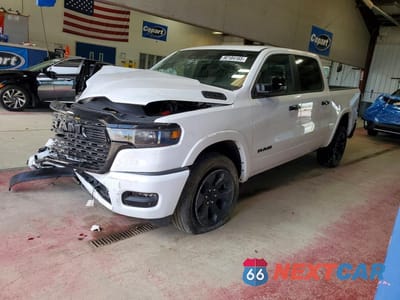 2026 RAM 1500 1C6SRFFP5TN157964 - główne zdjęcie licytacji z USA - miniatura
