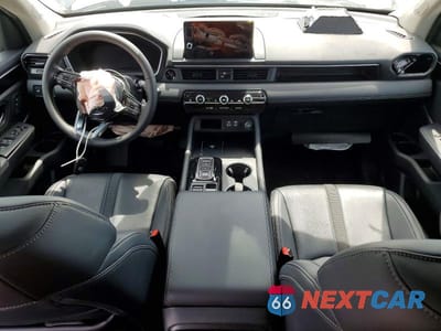 Zdjęcie 8 z 13 samochodu: 2025 HONDA PILOT TOURING VIN:5FNYG1H73SB032659 - miniatura