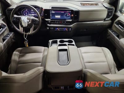 Zdjęcie 8 z 12 samochodu: 2026 GMC SIERRA K1500 SLT VIN:1GTUUDED1TZ293108 - miniatura