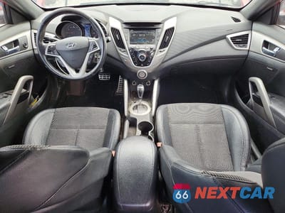 Zdjęcie 8 z 12 samochodu: 2016 HYUNDAI VELOSTER BASE VIN:KMHTC6AD9GU283134 - miniatura