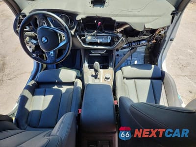 Zdjęcie 8 z 13 samochodu: 2019 BMW X3 SDRIVE30I VIN:5UXTR7C56KLR50916 - miniatura