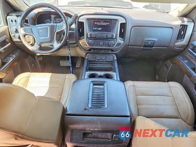 Zdjęcie 8 z 12 samochodu: 2019 GMC SIERRA K2500 DENALI VIN:1GT12SEY2KF271988 - miniatura