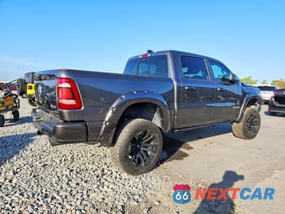 Trzecie zdjęcie samochodu z tyłu: 2024 RAM 1500 LARAMIE VIN:1C6SRFJTXRN227231 - miniatura