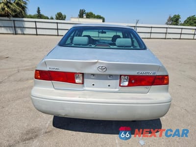 Zdjęcie 6 z 12 samochodu: 2001 TOYOTA CAMRY LE V6 VIN:4T1BF22K61U968238 - miniatura