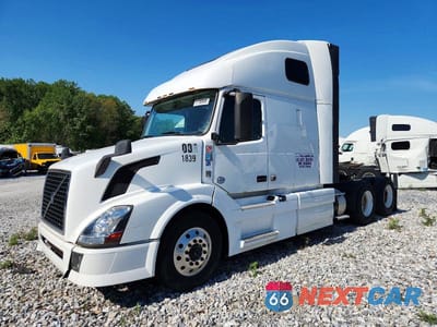 Drugie zdjęcie samochodu z przodu: 2014 VOLVO VNL SEMI TRUCK VIN:4V4NC9EH2EN170696 - miniatura