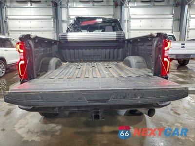 Zdjęcie 6 z 12 samochodu: 2024 CHEVROLET SILVERADO K3500 HIGH COUNTRY VIN:2GC4YVEY4R1175729 - miniatura