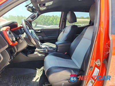 Zdjęcie 7 z 13 samochodu: 2016 TOYOTA TACOMA TRD SPORT VIN:5TFCZ5AN7GX010973 - miniatura